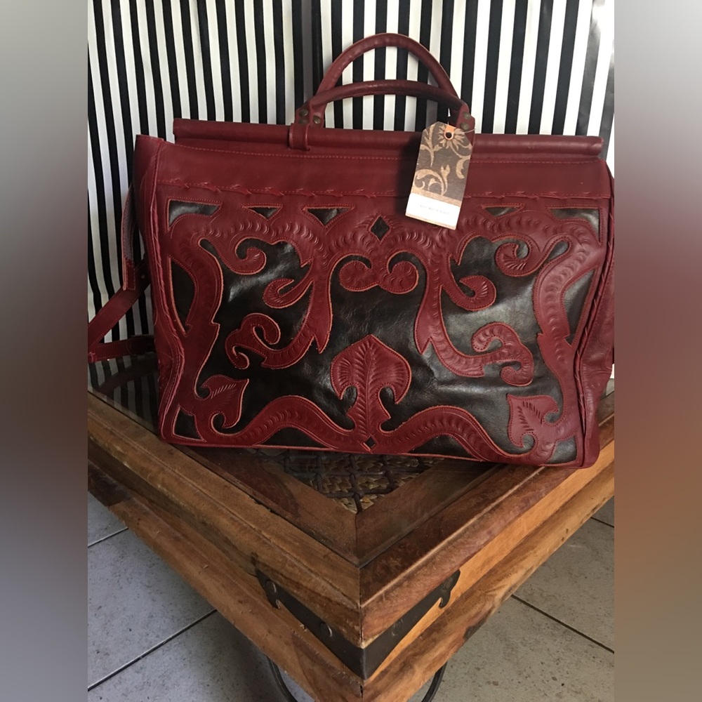 ♥️GORGEOUS WEEKENDER DUFFLE BAG LEATHER IMPORTED♥️